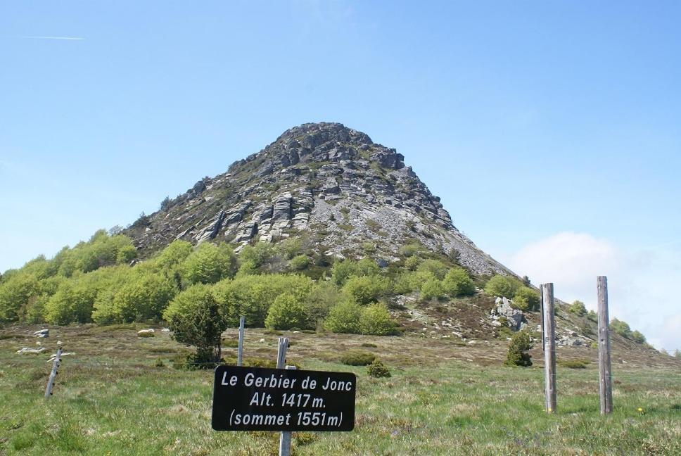 Gite Du Charpentier Vocance Exteriér fotografie